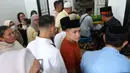 Raffi Ahmad dan Irfan Hakim, yang merupakan rekan kerja sekaligus sahabat dekat almarhumah, menjadi pihak pertama yang mengumumkan berita sedih ini kepada publik. (KapanLagi.com/Budy Santoso)