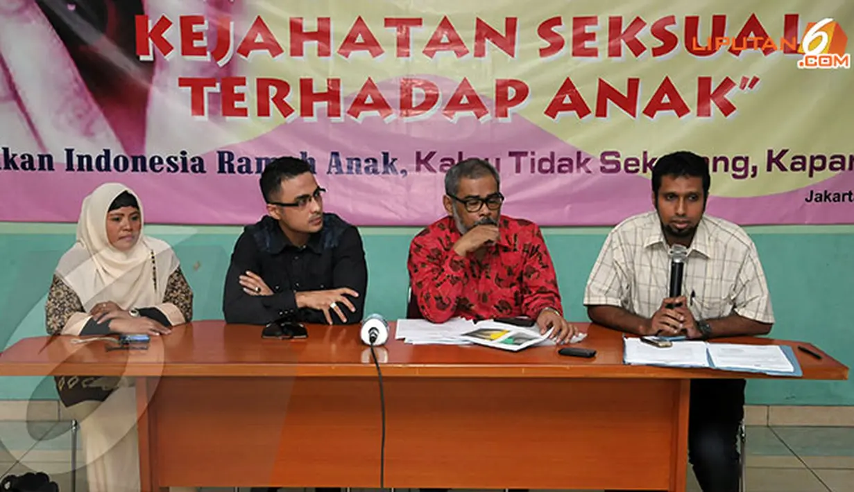 Kakak ipar korban Rifki Thalib membeberkan testimoninya kepada wartawan terkait tewasnya MR (Liputan6.com/ Helmi Fithriansyah)