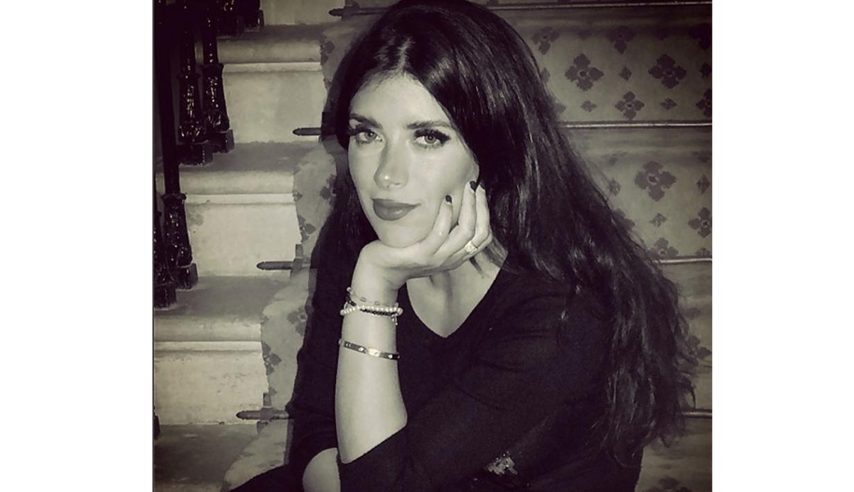  Daniella Semaan, pasangan dari pemain Chelsea, Cesc Fabregas, para pendukung Chelsea sangat mengenali Daniella di London, karena dia salah satu WAGs  seksi yang tinggal di London .(Photo/Instagram)