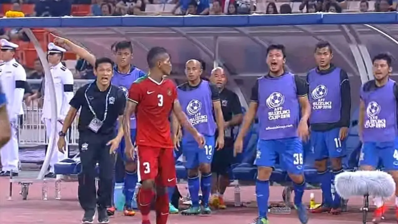 [Bintang] Dikartu Merah, Abduh Lestaluhu dapat Pujian dari Netizen