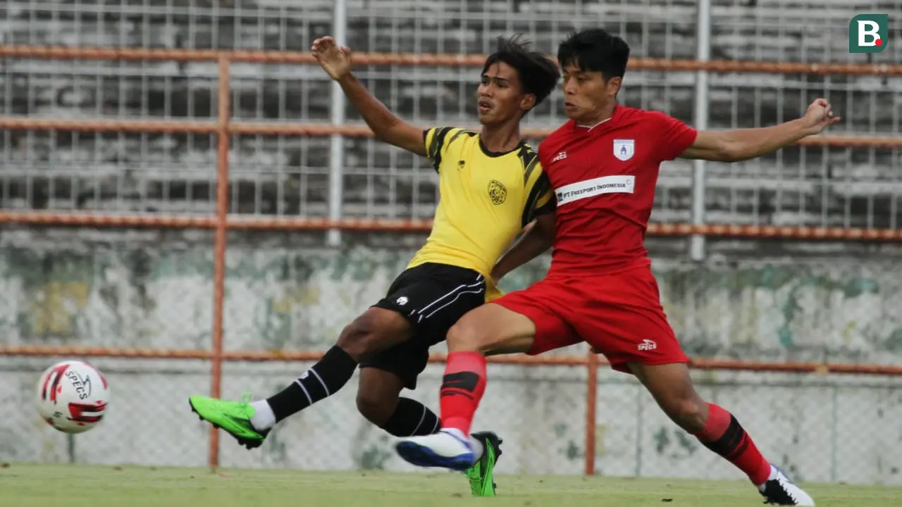 Persipura Jayapura melawan Putra Safin Grup (PSG)