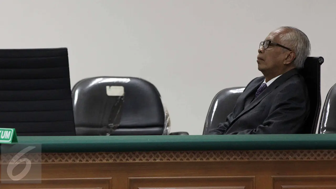 20150827-Majelis Hakim kembali Tunda Sidang Dakwaan OC Kaligis-Jakarta