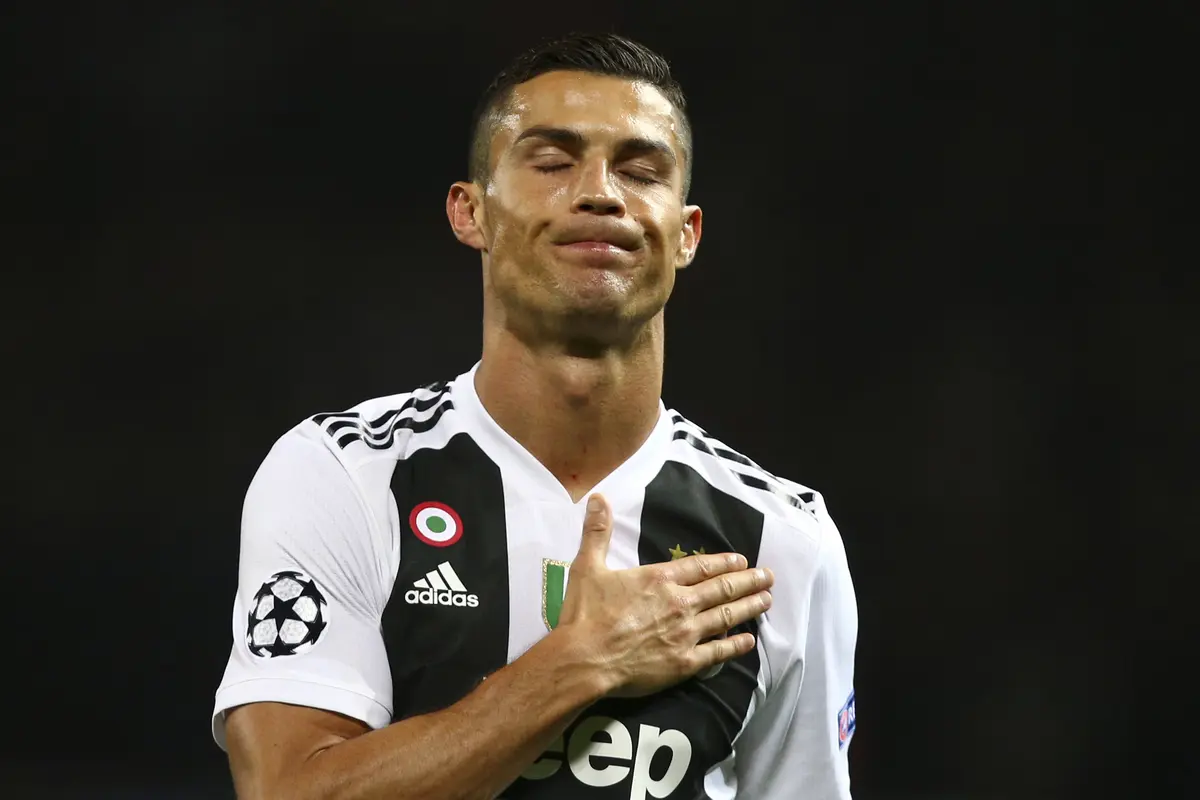 Pesepak Bola Keluarga Miskin