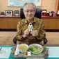 Masafumi Ishii, Duta Besar Jepang yang sering pamer menu makan siang serba masakan Indonesia. (dok. Instagram @jpnambsindonesia/https://www.instagram.com/p/Bwl0lKvgkVb/)