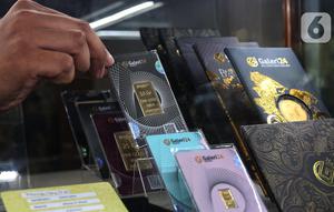 Berdasar informasi dari laman resmi Pegadaian, harga per 1 gram emas Antam, Rabu (14/5/2025), dijual Rp1.960 juta atau turun Rp20 ribu dari hari sebelumnya. (Liputan6.com/Angga Yuniar)
