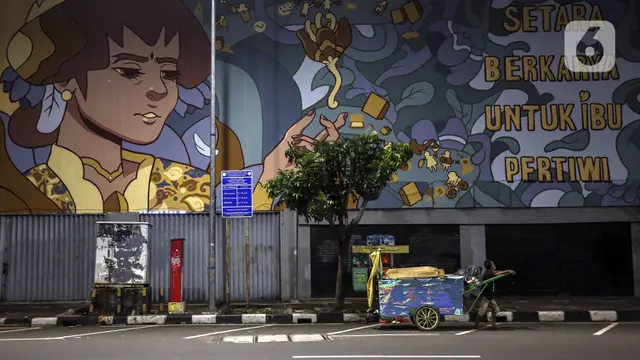 FOTO: Hari Kedua Pembatasan Mobilitas Warga Jakarta