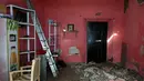 Sementara, badan seismologi nasional Meksiko menyebut gempa berpusat di dekat Kota San Marcos, di Negara Bagian Guerrero, wilayah selatan Meksiko. Tampak foto yang menunjukkan kerusakan di dalam sebuah rumah setelah guncangan gempa bumi berkekuatan 6,5 magnitudo di komunitas San Marcos, negara bagian Guerrero, Meksiko pada Jumat 2 Januari 2026. (Francisco ROBLES/AFP)