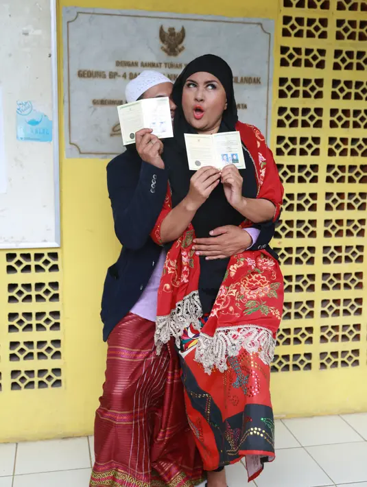 Meski telah empat kali ditolak, Mayky masih kekeuh bahwa Ria wanita yang tepat buat dijadikan istri. Apalagi selama ini Mayky tahu kondisi penyakit istrinya. Setidaknya, 11 tahun bersama. (Adrian Putra/Bintang.com)