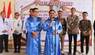 Bakal pasangan calon Pilkada Kota Tangerang 2024, Sachrudin-Maryono hari ini, Sabtu (31/8/2024), menjalani tes kesehatan di Rumah Sakit Umum Pusat (RSUP) dr. Sitanala, Neglasari, Kota Tangerang. (Foto: Liputan6.com/Pramita Tristiawati).