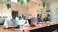 Sekretaris Kementerian Koordinator Bidang Kemaritiman dan Investasi Ayodhia Kalake, menjelaskan mengenai KTT AIS forum yang akan diselenggarakan pada 11 Oktober 2023 di Bali. (Tira/Liputan6.com)