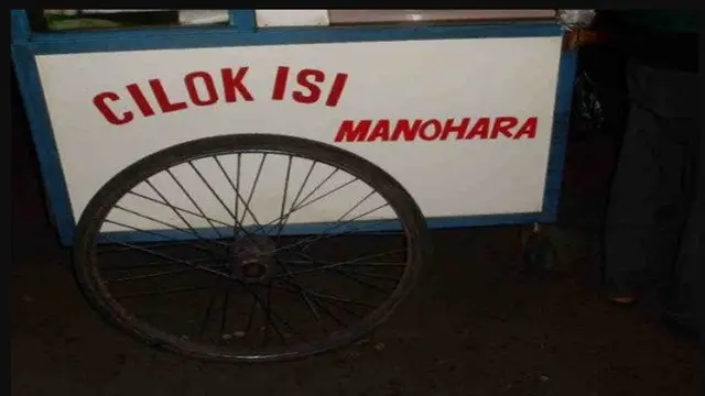 Pedagang Kreatif Ubah Gerobak Jualan Jadi Bahan Tawaan Pembeli