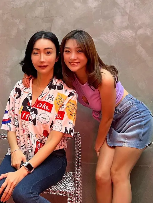 Inilah potret Susana Rahardjo, ibunda dari selebgram cantik yang mencuri perhatian netizen, Livy Renata. (FOTO: instagram.com/susana.rahardjo/)