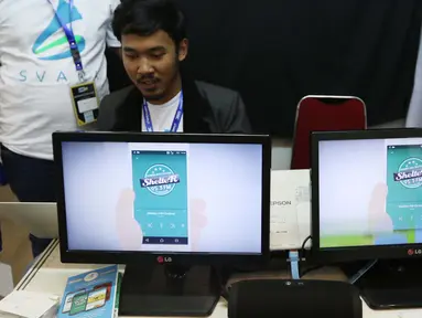 Salah satu stan produk startup pada Global Mobile Internet Conference (GMIC) Indonesia di ICE BSD, Tangsel, Selasa (26/9). Acara ini diikuti 1.500 eksekutif industri mobile, pengusaha, developer dan investor seluruh dunia. (Liputan6.com/Angga Yuniar)