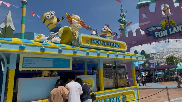 Popcorn di Pop-A-Nana  Minion Land Universal Studios Singapore. [Anisha/Fimela]