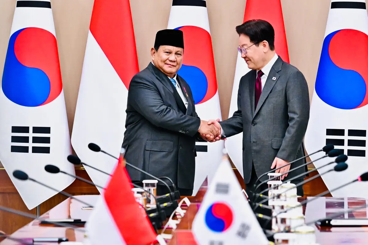 Presiden Korea Selatan (Korsel) Lee Jae Myung saat bertemu dengan Presiden Prabowo Subianto di Istana Kepresidenan Republik Korea, Cheong Wa Dae (Blue House), Seoul.
