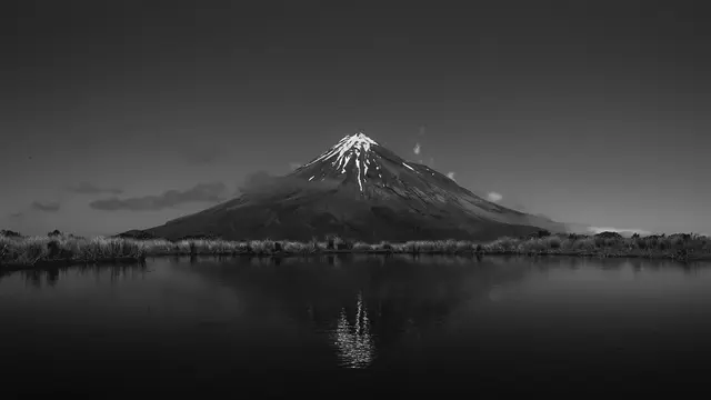 Background Hitam Keren