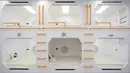 Ruang tidur kapsul terlihat di markas simulasi C-Space Project Mars di Gurun Gobi, Jinchang, Provinsi Gansu, China (17/4). (Reuters/Thomas Peter)