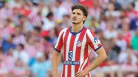 Penyerang Atletico Madrid asal Argentina bernomor punggung 19, Julian Alvarez, terlihat dalam pertandingan Liga Spanyol antara Club Atletico de Madrid dan Villarreal CF di Stadion Metropolitano, Madrid, pada 23 Agustus 2026. (Pierre-Philippe MARCOU/AFP)