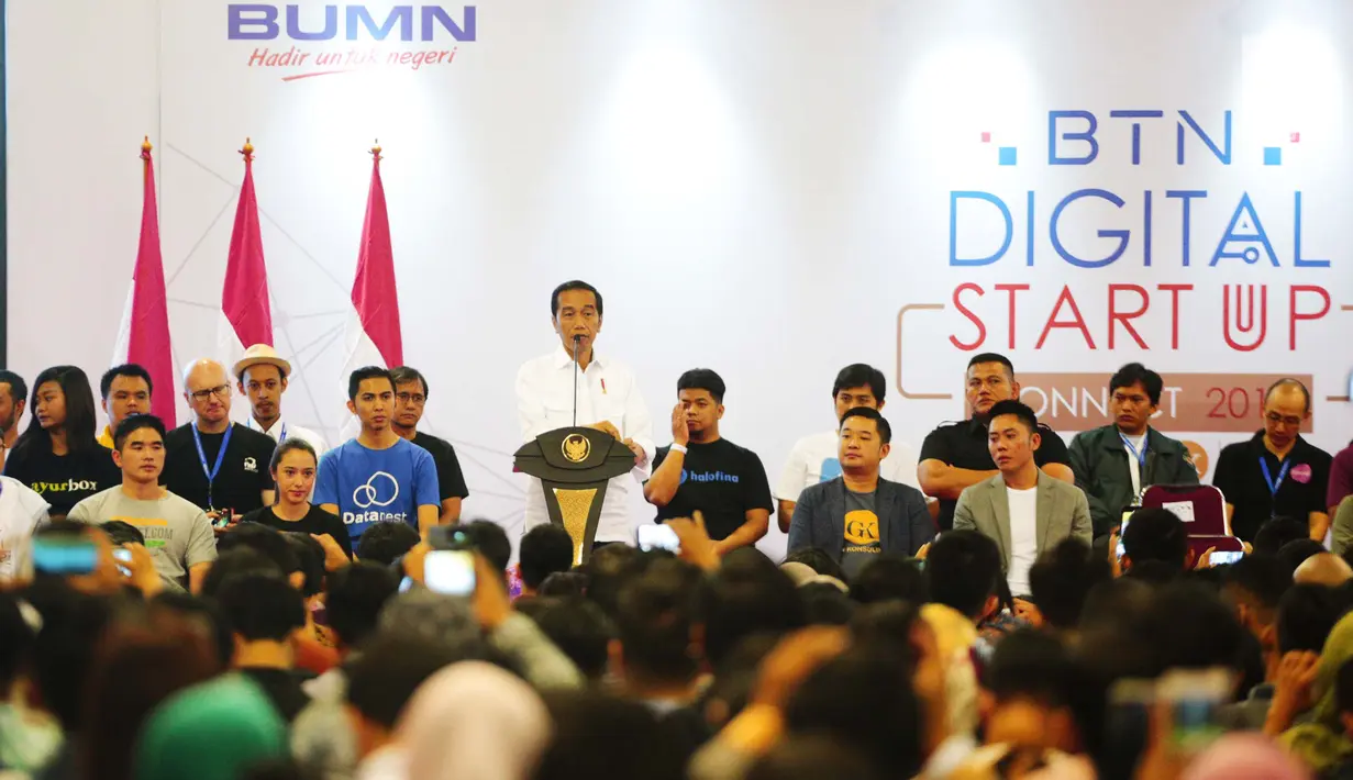 Presiden Joko Widodo (Jokowi) memberikan sambutan saat membuka Digital Startup Connect 2018 di Balai Kartini, Jakarta, Jumat (7/12). Digital Startup Connect 2018 merupakan acara yang membahas ekosistem startup di Indonesia. (Liputan6.com/Angga Yuniar)
