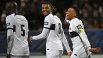 Penyerang Paris Saint-Germain (PSG) Kylian Mbappe (kanan) berselebrasi dengan rekan setimnya setelah mencetak gol ke gawang Revel pada babak 64 besar Piala Prancis di Stade Pierre-Fabre, Castres, Senin (8/1/2024) dini hari WIB. (Valentine CHAPUIS / AFP)