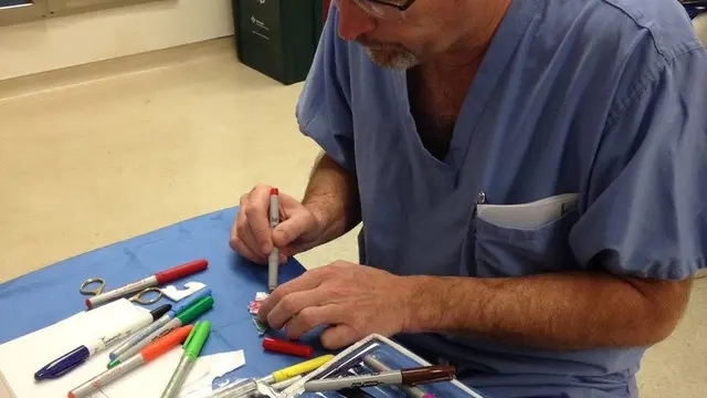 dokter buat karakter lucu
