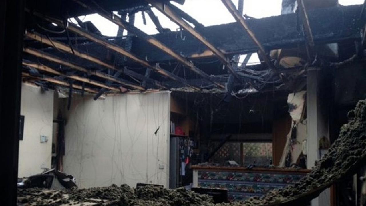 Hoverboard Hadiah Natal dan Tahun Baru Meledak, Hanguskan Rumah