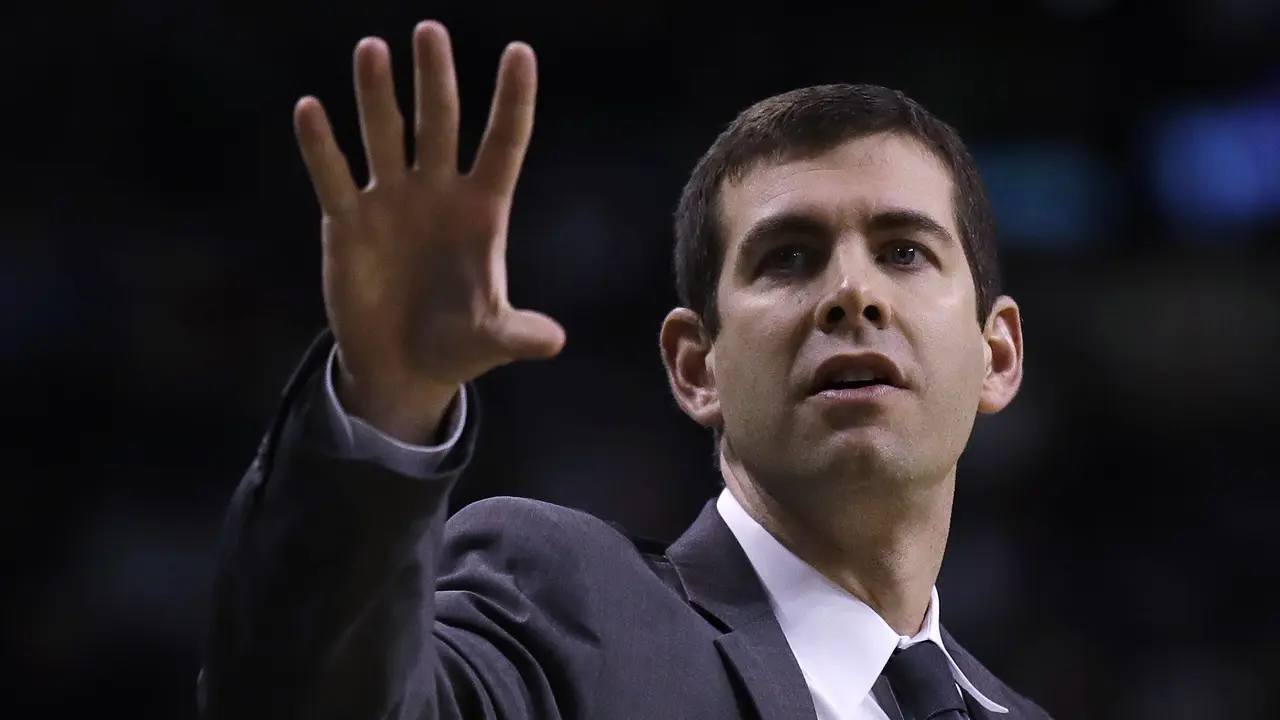 Pelatih Boston Celtics Brad Stevens