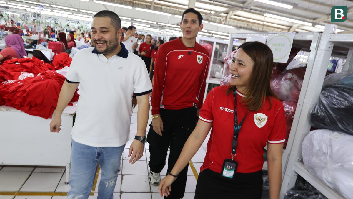 Foto: Melihat Lebih Dekat Pembuatan Jersey Timnas Indonesia Bersama Bos Erspo dan Ganindra Bimo
