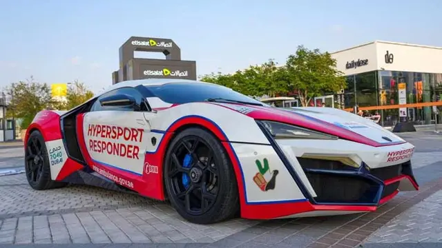 Lykan Hypersport ini disulap jadi armada ambulans (Carscoops)