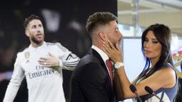 Manchester United ingin memboyong Sergio Ramos pada musim panas lalu. Setan Merah bahkan menawarkan gaji sekitar 15 juta pounds kepada mantan kapten Real Madrid tersebut. (AFP/Dani Pozo)