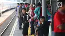 Pada puncak arus mudik, tercatat KAI memberangkatkan 47.000 penumpang dari Daop I Jakarta ke Daop tujuan berikutnya. (Liputan6.com/Helmi Fithriansyah)