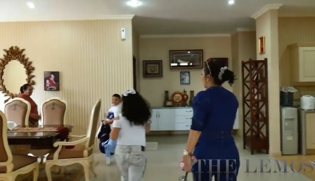 6 Potret Rumah Krisdayanti dan Raul Lemos di Timor Leste yang Jarang Terekspos (Sumber: YouTube/The Lemos Family)