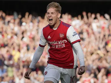 Arsenal mencetak seluruh golnya di babak pertama lewat Emile Smith Rowe, Pierre-Emerick Aubameyang, dan Bukayo Saka. (AP/Frank Augstein)
