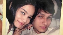 Tepat tanggal 26 Agustus 1999, keduanya pun resmi berpacaran. Namun tak lama, keduanya harus jalani LDR Indonesia-Jerman. (instagram.com/titi_kamall)