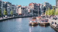 Amsterdam, Photo by Ethan Hu on Unsplash