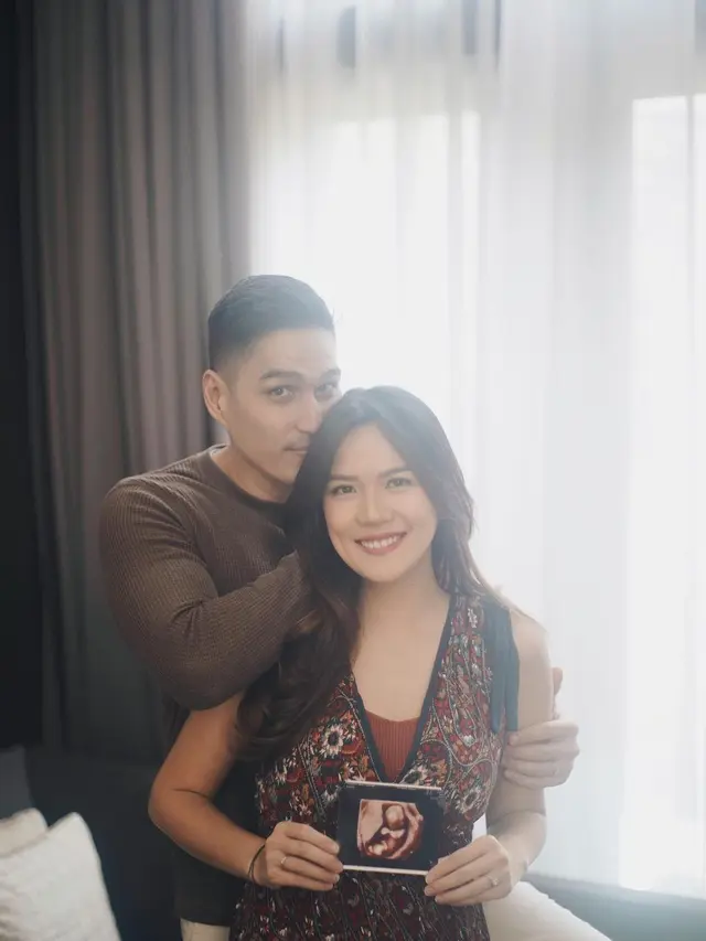 Istri Marcel Chandrawinata Melahirkan