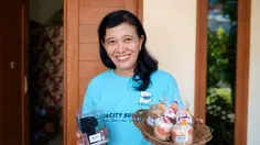 Cara Kreatif Hesty Wulandari Persiapkan Masa Pensiun, Rintis Usaha Kaus Kaki Hadiah Berbentuk Lucu