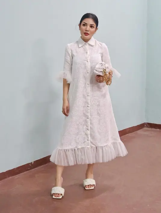 Dijelaskan lebih lanjut, meski kedua anaknya berada di bawah hak asuh sang ibu, namun bukan bearti Nindy melarang Askara bertemu dengan anak-anaknya. (Instagram/nindyparasadyharsono)