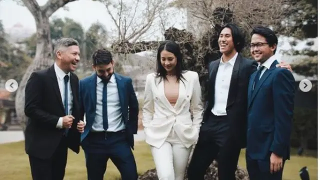 Gading Marten dan Anya Geraldine di acara pernikahan Kakak Mario Dandy