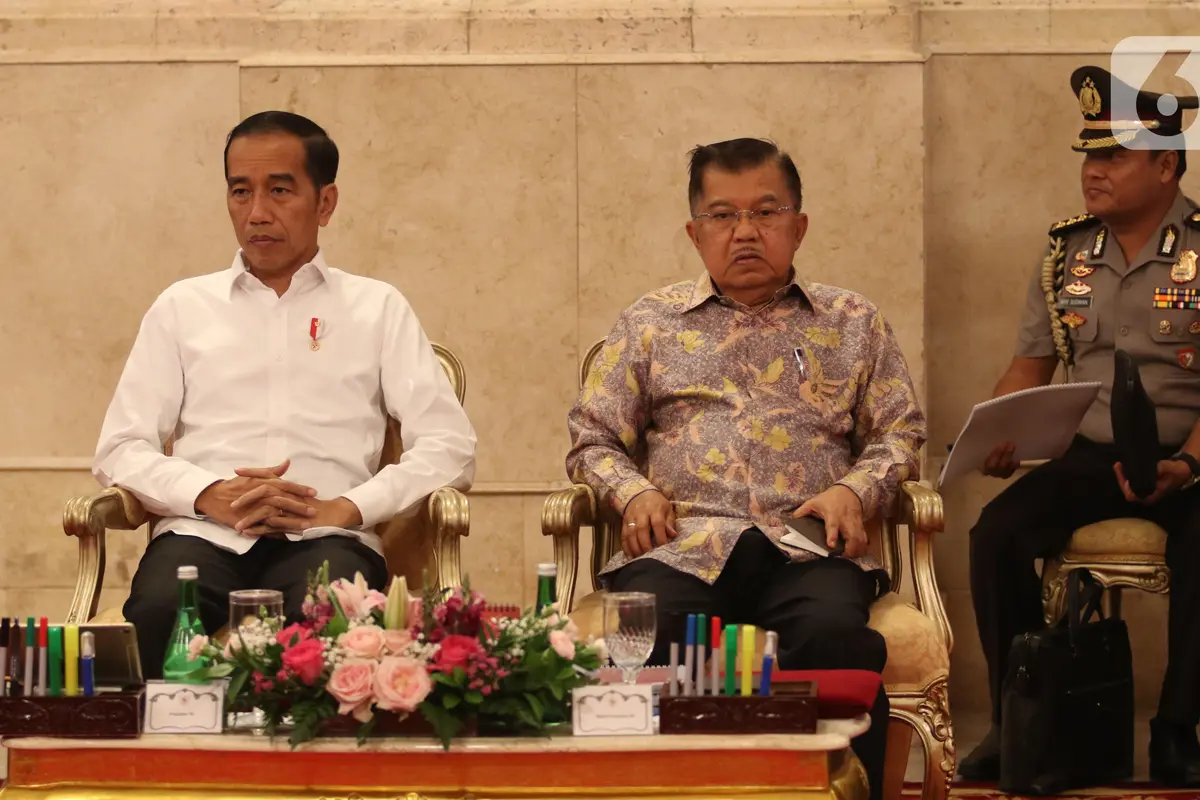 Jokowi Pimpin Sidang Kabinet