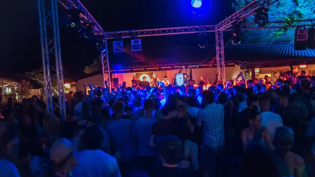 Barbarellas Discoteque, Tisno, Kroasia