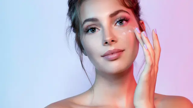 ilustrasi Kandungan skincare yang aman untuk ibu hamil/popcorner/shutterstock