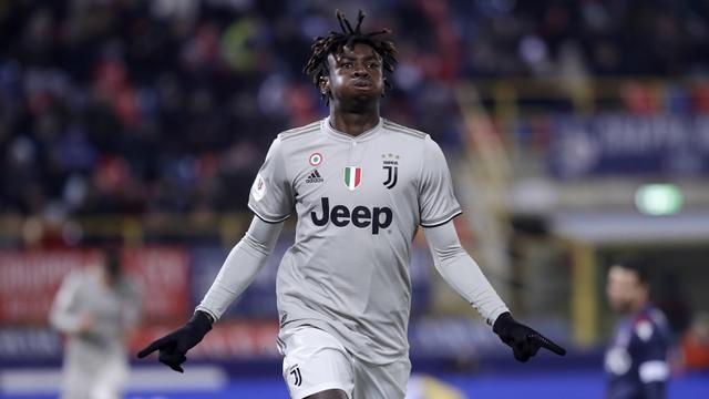 Striker Juventus, Moise Kean, merayakan gol yang dicetaknya ke gawang Bologna. (AP/Luca Bruno)