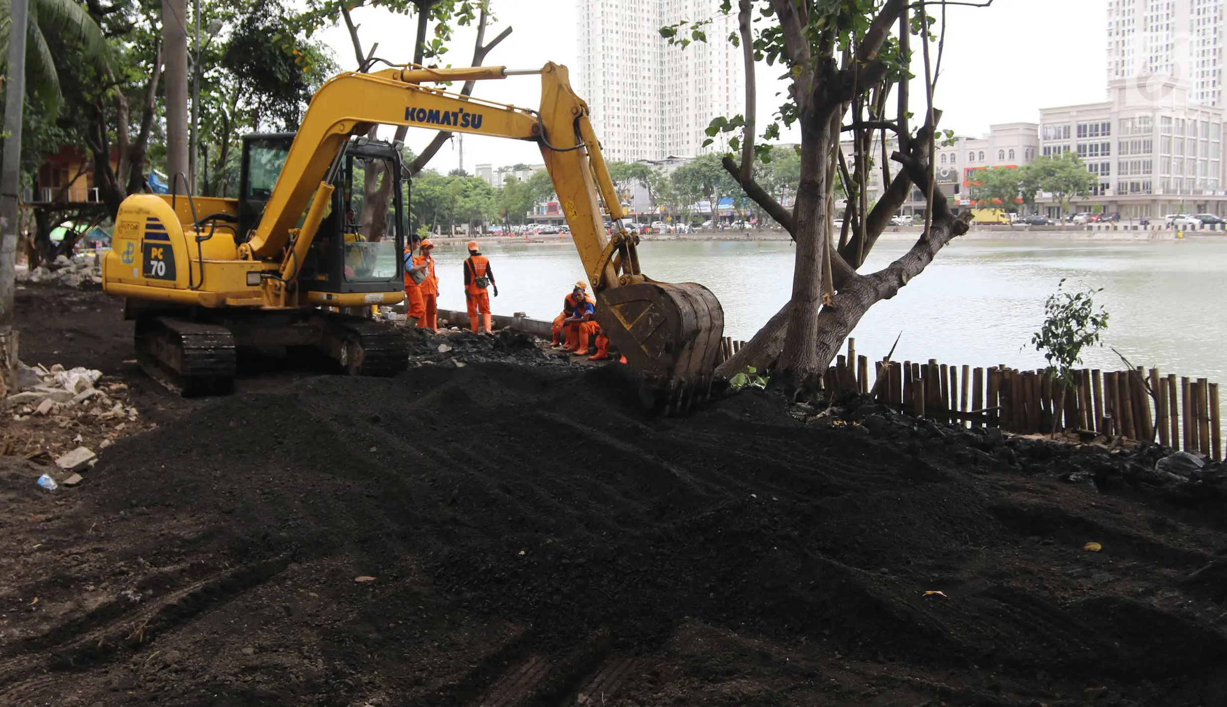 FOTO: Penataan Danau Sunter Terus Dikebut - Foto Liputan6.com