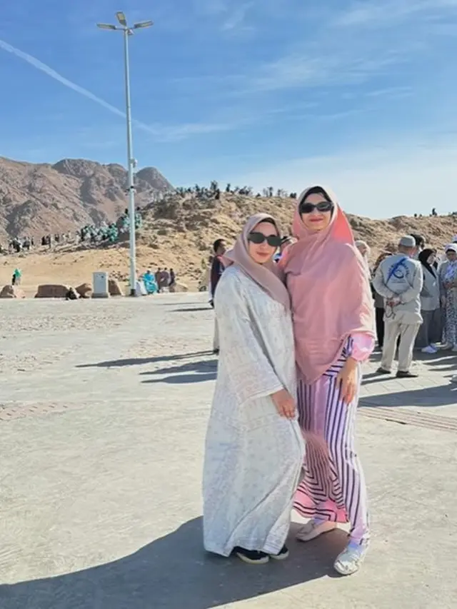 Acha Septriasa berhijab (Instagram/septriasaacha)