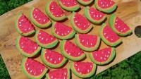 Resep cookie semangka, ide kue kering khas Lebaran yang tidak biasa. (dok. Cookpad&nbsp;@debyazv)