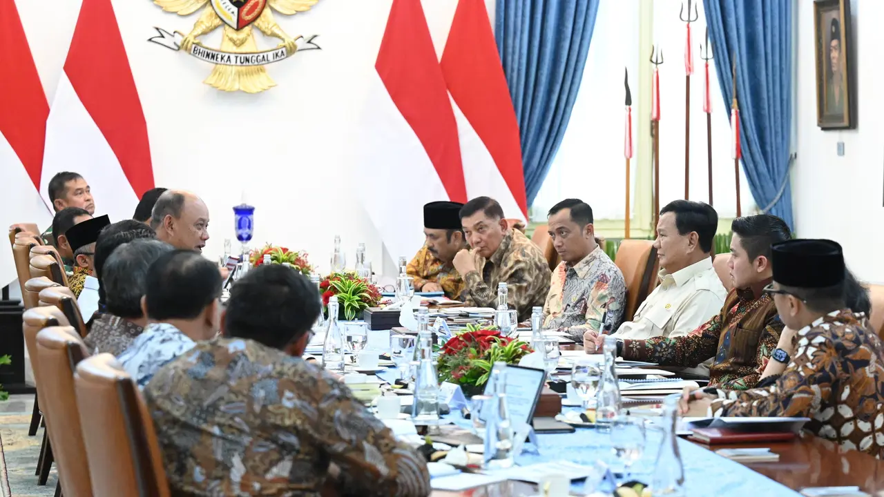 Prabowo Pimpin Rapat tentang Program MBG