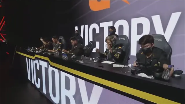RRQ Hoshi taklukkan Evos SG di playoff MSC 2022