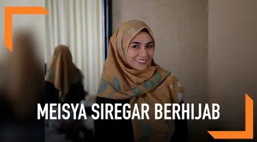 Meisya Siregar telah mantap memutuskan untuk menggunakan hijab sejak 10 hari sebelum lebaran. Rencananya koleksi baju lamanya akan disumbangkan kepada para sahabat.