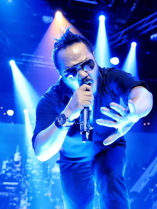 Dengan tampil di TV, grup ini seperti merasa tertahan. Apalagi permintaan selalu lagu lama. Ia tidak menampik, bahwa setelah menghilang dari layar kaca, banyak karya yang telah mereka keluarkan. (Adrian Putra/Bintang.com)